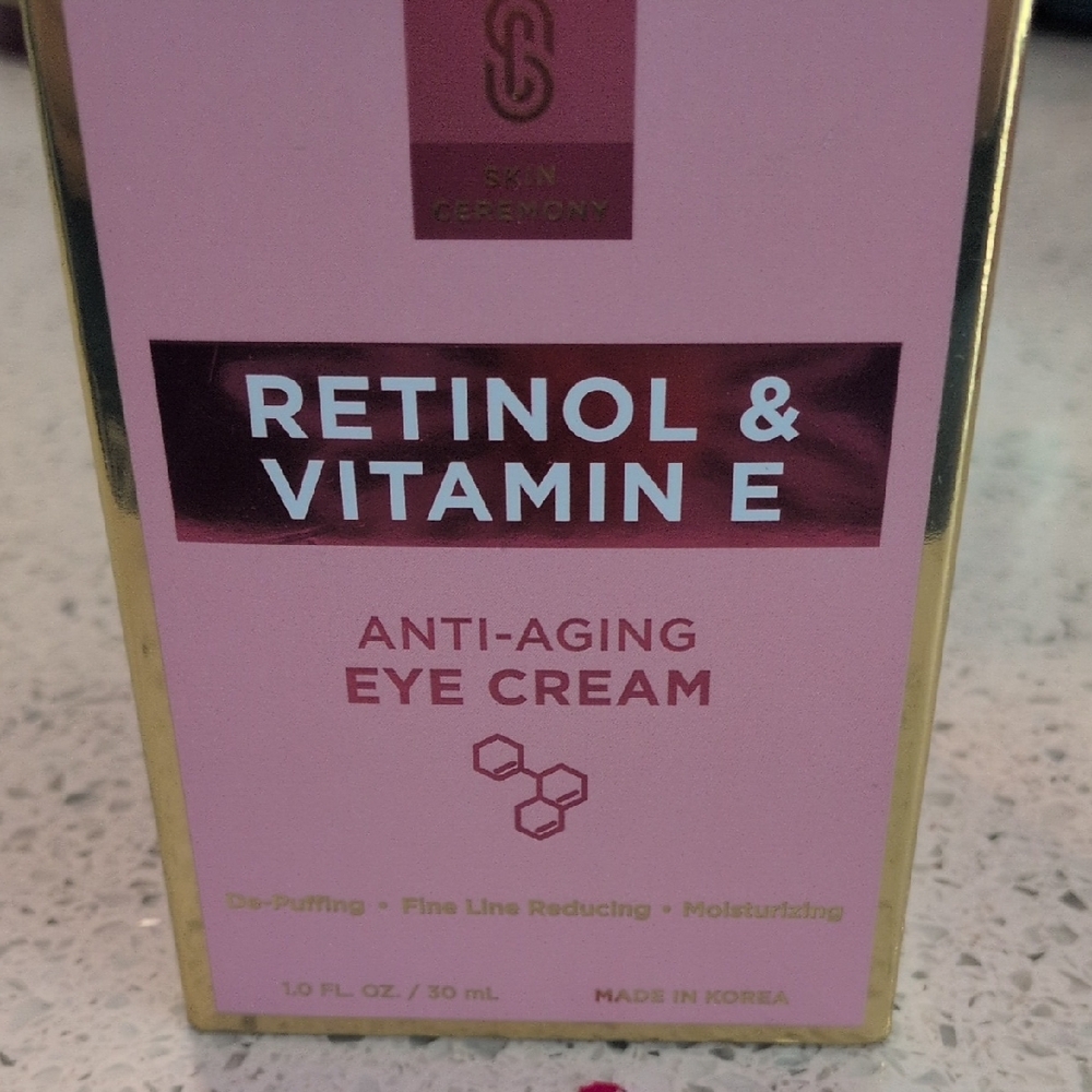 Retinol & Vitamin E Anti-Aging Eye Cream - (Pink)